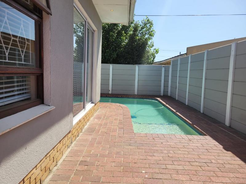 4 Bedroom Property for Sale in Townsend Estate Western Cape